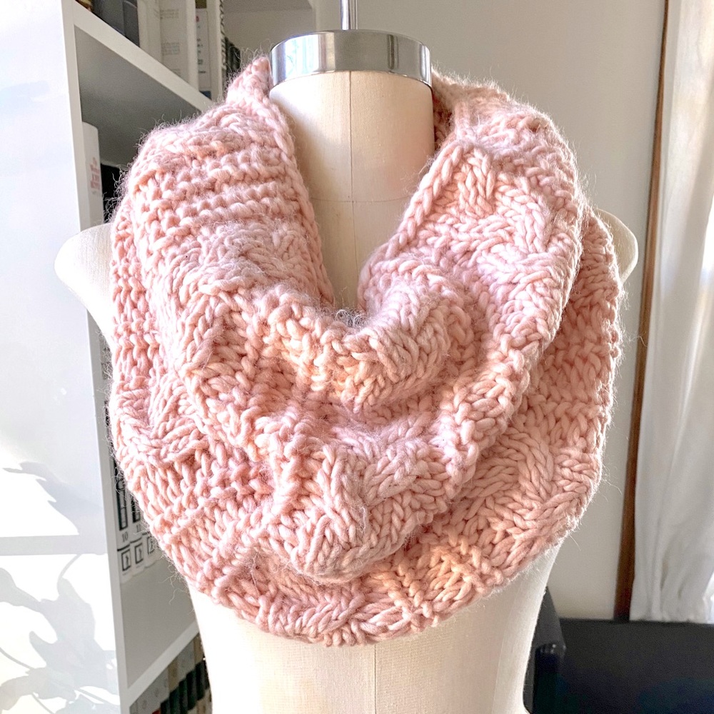 Aerie Cozy Knit Infinity Scarf